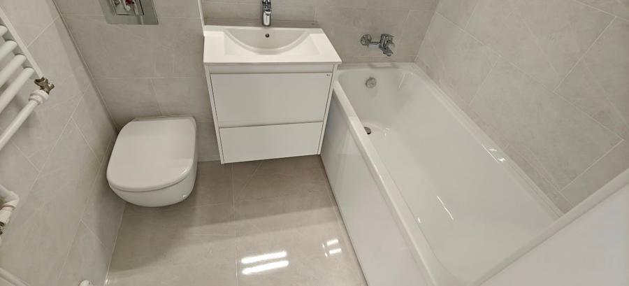 Apartament 4 camere decomandat. - 1