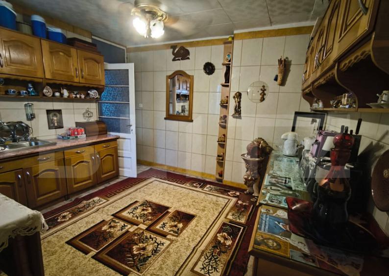 Casa 9 camere, 200 mp utili, zona Bd. Titulescu - 10