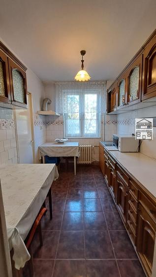 Apartament 3 camere, parter înalt – zona Sovata - 9