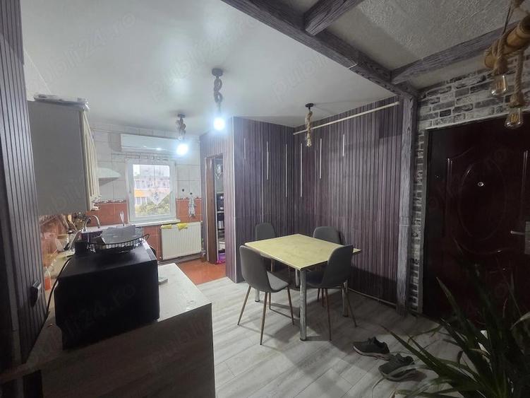 vand apartament decomandat 3 camere 68 mp - 10
