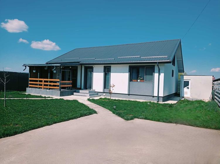 Crevedia Darza,casa parter,cartier rezidential,toate utilitatile,acces rapid DN1A,135000eur - 1