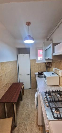 De inchiriat apartament 2 camere - 4