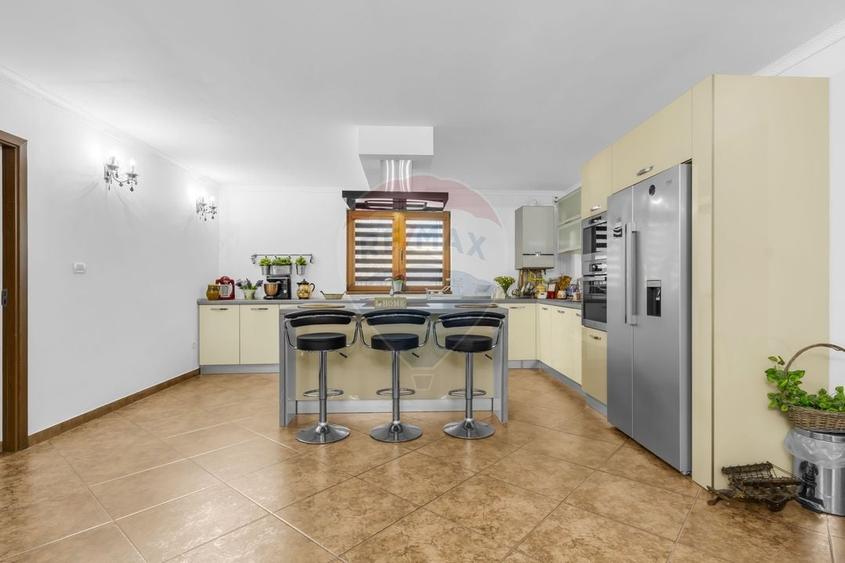 Casa noua pe colt si teren 1079 mp de vanzare in Macea,Arad - 6