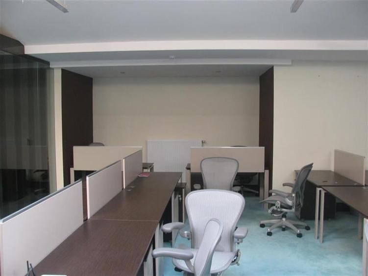 Cladire de birouri si teren de vanzare - 15