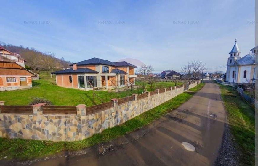 Casa de vanzare cu 20 arii teren Gardani la 28km de Baia Mare - 3