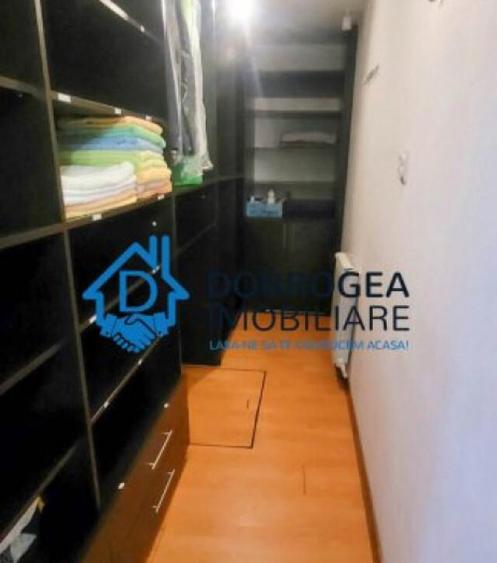 ZONA CENTRALA- CASA LA SOL, SUPRFATA 139 MP, TEREN 646 MP. - 11