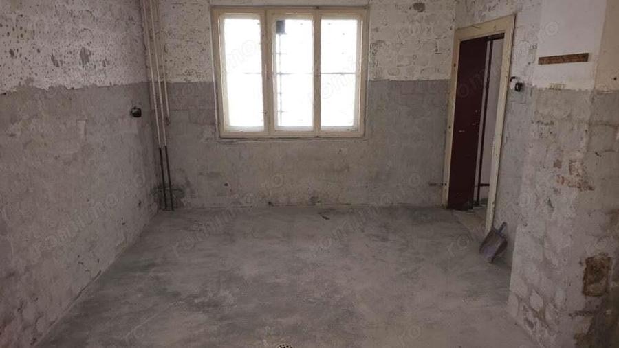 Vand imobil in Deva compusa din 2 corpuri de cladire, zona centrala, suprafata totala de teren 804 m - 15