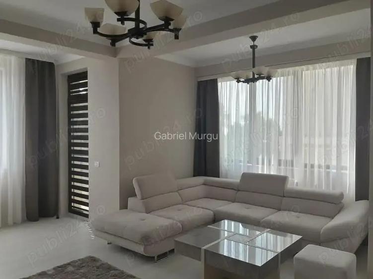 Inchiriez apartament cu 2 camere in centrul sta?iunii Mamaia, balcon ?i vedere la mare Inchiriez apartament cu 2 camere in centrul sta?iunii Mamaia, balcon ?i vedere la mare