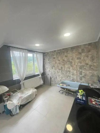 Duplex de vanzare, cu 8 camere, 300 mp, zona centrala - 3