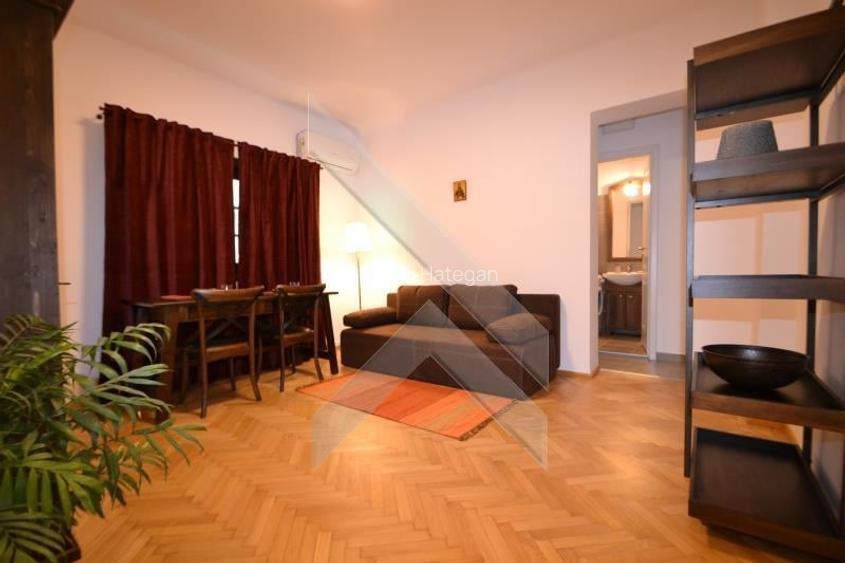 Garsonieră semidecomandată, mobilată în Victoriei