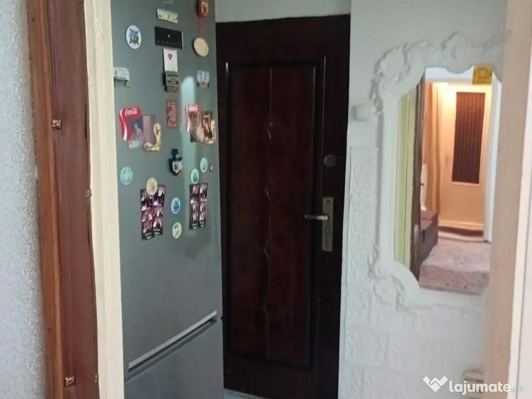 Vand apartament 2 camere central - 10