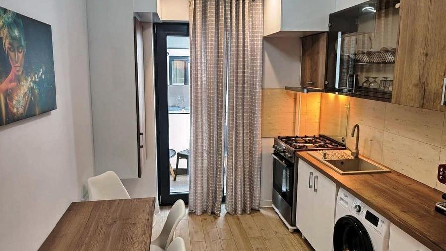 Apartament 3 camere, zona Albert - 10