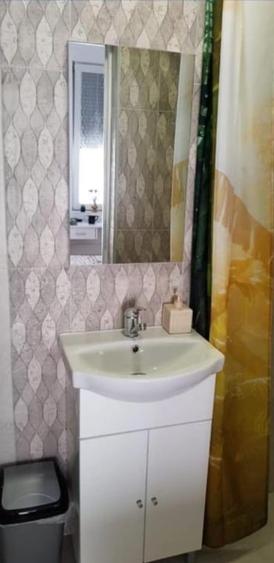 Persoana fizica vănd garsoniera cu 1 camera în casă cu curte comună - 10