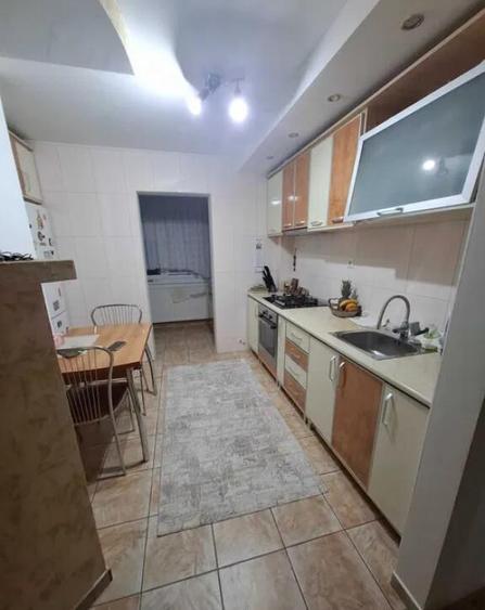 Apartament Cu 2 Camere Decomandate Zona Burdujeni - 5