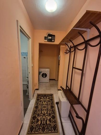 Inchiriez apartament 2 camere - 3