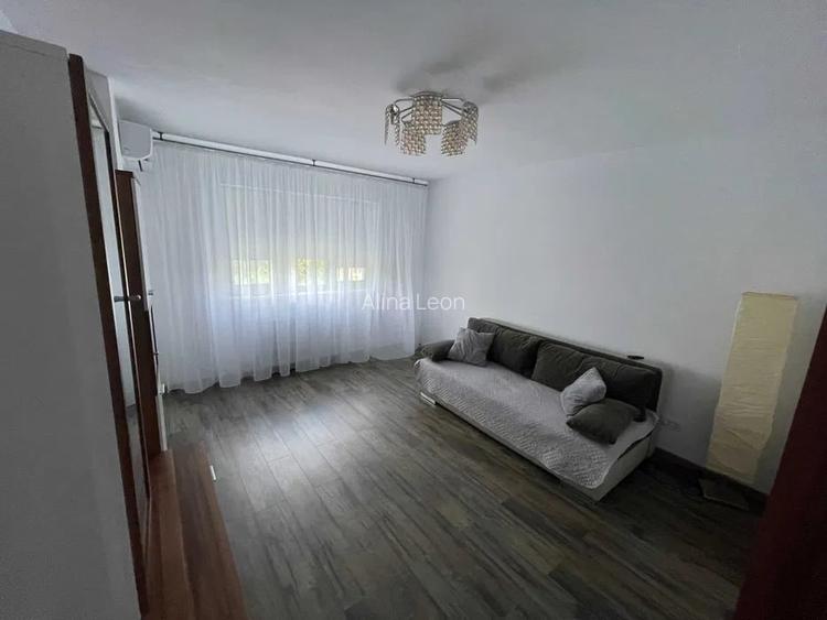Garsoniera, 40 mp, decomandata, centrala, AC, parcare, Oltenitei