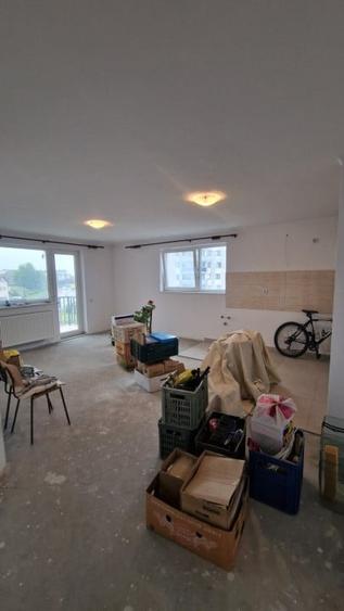 Apartament cu 3 camere, 70mp utili, parcare sub, Dambul R - 8