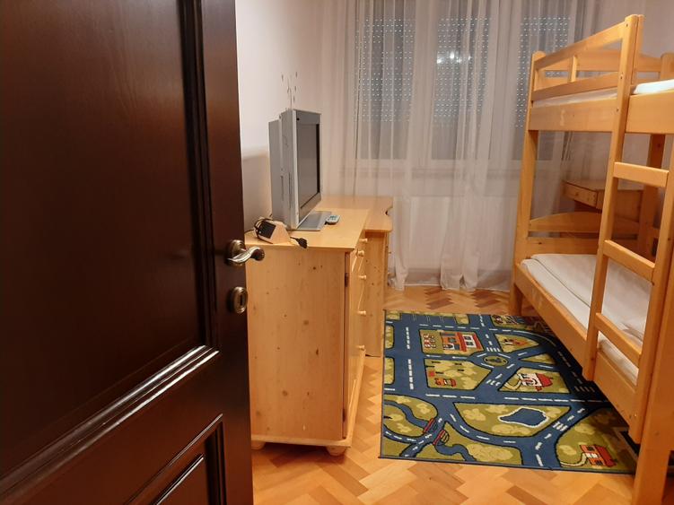 De inchiriat apartament  3  camere zona centrala- langa hotel Central - 8