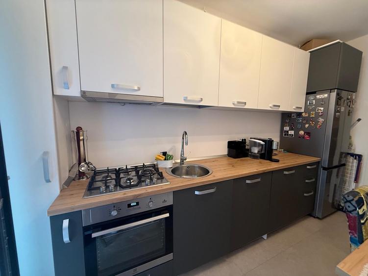 Apartament cu 3 camere în Cotroceni