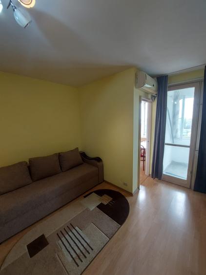 Garsoniera zona Aparatorii Patriei - Turnu Magurele, 1 km metrou - 2