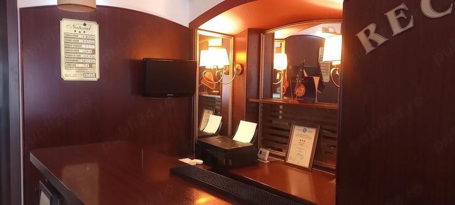 Inchiriez. Spatiu comercial stradal. In centru istoric. Bra?ov. - 6