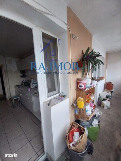 Apartament 3 camere, Blvd Republicii, et 8/10 - 88900 euro negociabil - 1