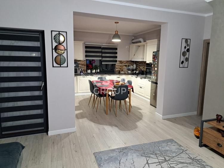 Duplex cu 5 camere despartit prin garaj in Dumbravita - 2