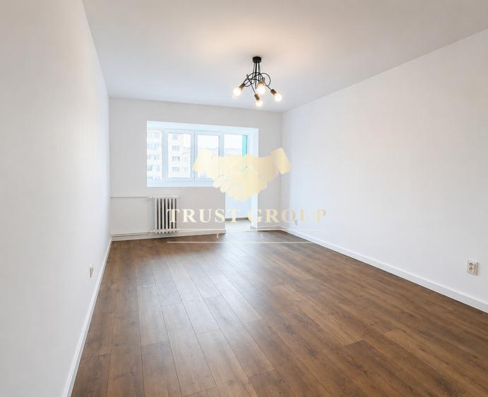 Apartament cu 3 camere decomandat în Titulescu