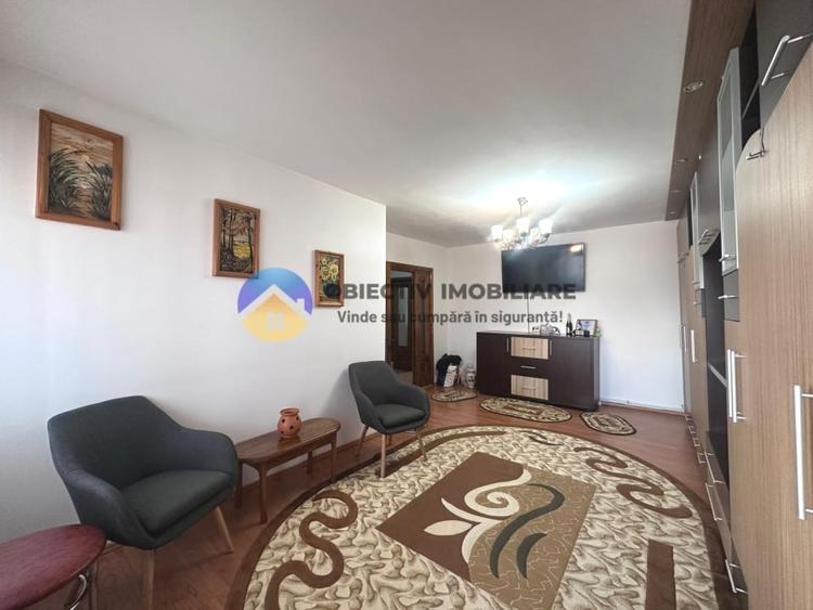 Apartament cu 3 camere decomandat, mobilat în 1 Mai