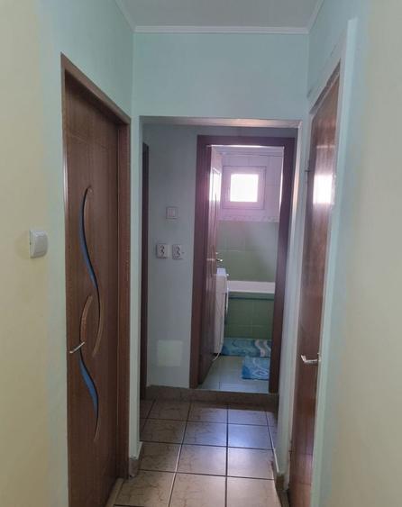 Apartament cu 3 camere, mobilat în Rahova