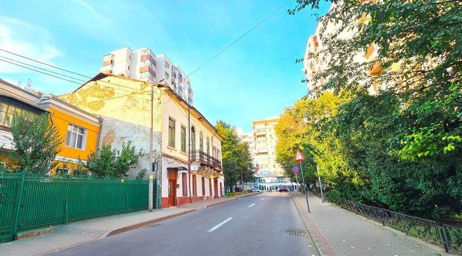 Apartament cu 2 camere decomandat în Ultracentral