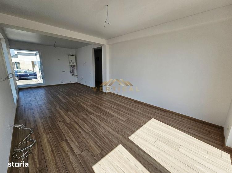Casă cu 3 camere în Dobreni