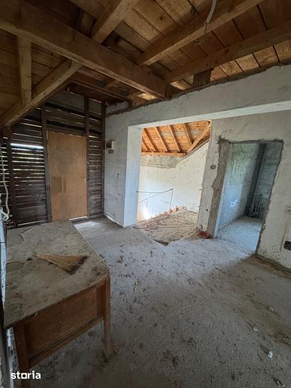 Casă cu Teren 970 Mp în Brănești