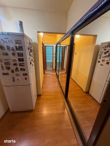 Apartament cu 3 camere decomandat în 9 Mai