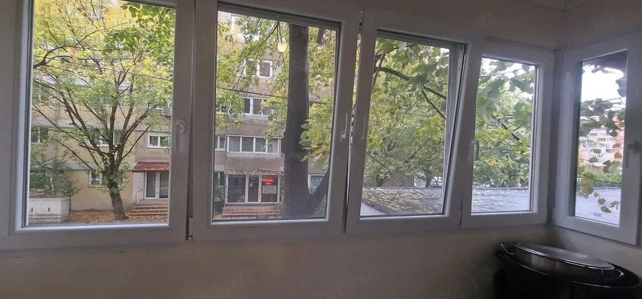 Apartament cu 3 camere decomandat în Rogerius
