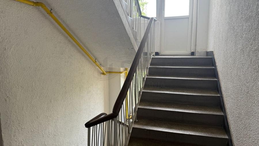 Apartament cu 2 camere semidecomandat în Calea Victoriei