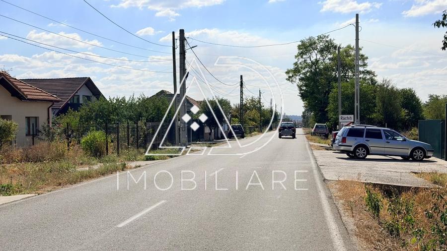 Teren intravilan de 2070 mp, în Runcu