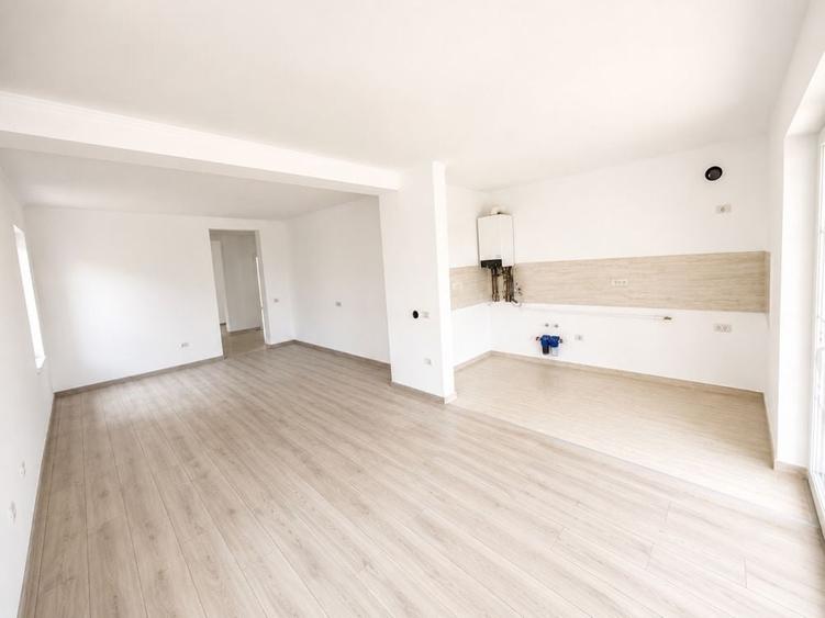 Casă cu 3 camere în Moșnița Nouă