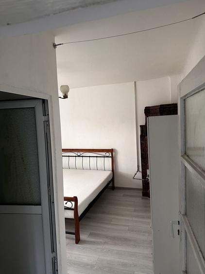 Casă cu 3 camere cu Teren 200 Mp în Central