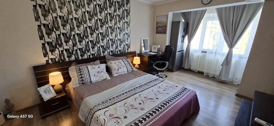 Garsonieră decomandată în Central
