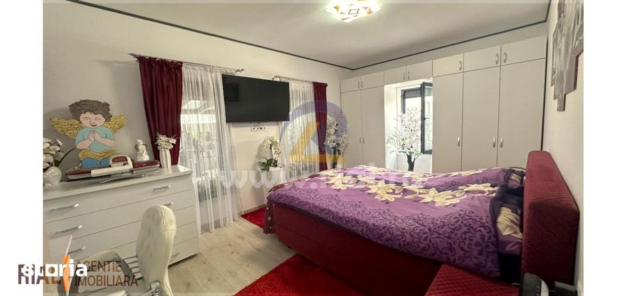 Casă cu 4 camere cu Teren 1141 Mp în Central