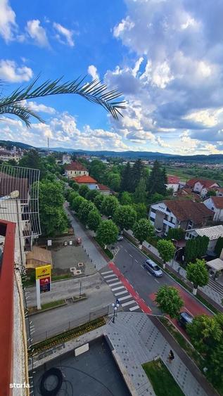 Apartament cu 3 camere în Ultracentral