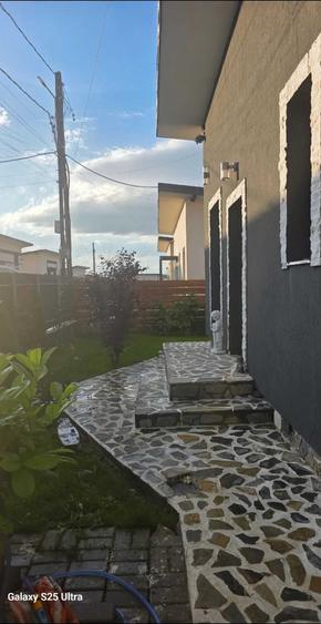 Casă cu 4 camere în Vișan