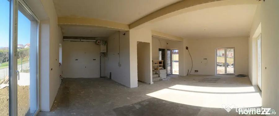 Casă cu 4 camere cu Teren 235 Mp în Central