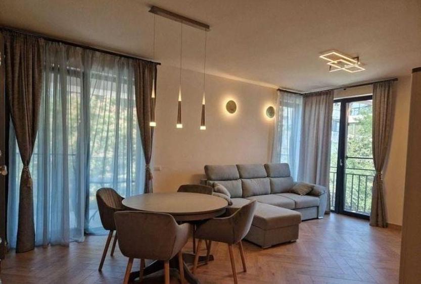Apartament cu 2 camere semidecomandat, mobilat în Barbu Văcărescu
