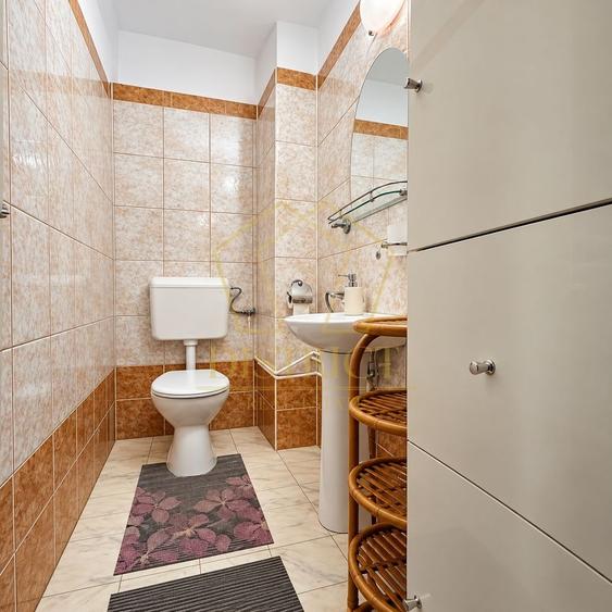 Apartament cu 3 camere decomandat, mobilat în Girocului
