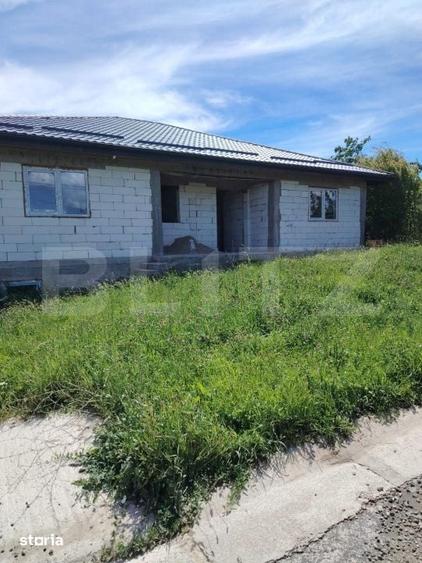 Casă cu 4 camere cu Teren 1300 Mp în Tureni