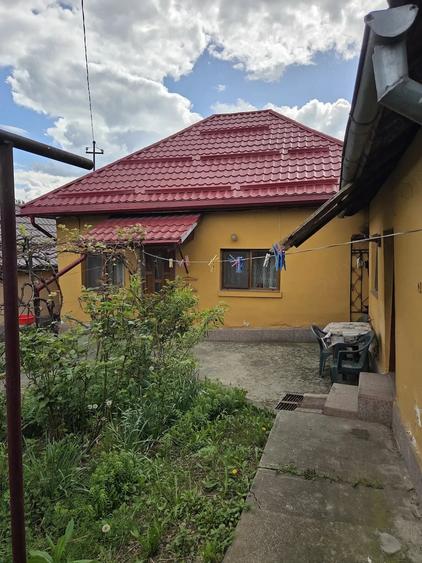 Casă cu 3 camere cu Teren 400 Mp în Central