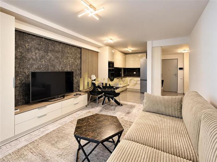Apartament cu 2 camere semidecomandat, mobilat în Universității