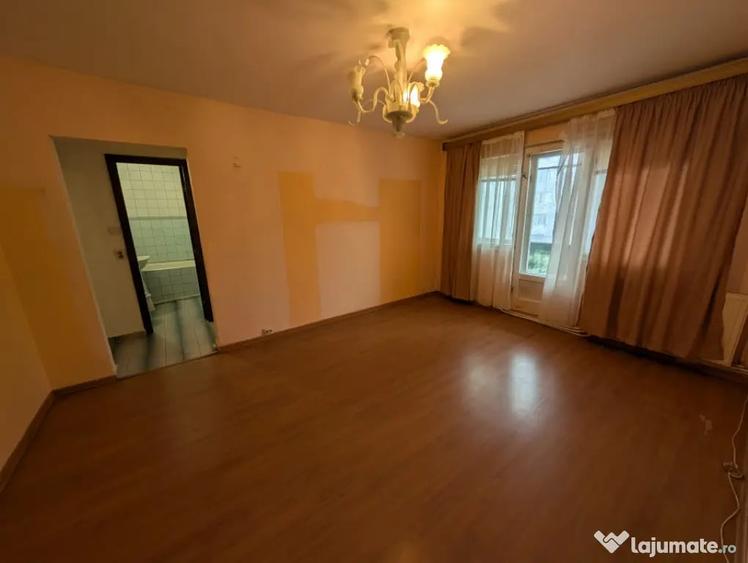 Apartament cu 2 camere semidecomandat în Alexandru cel Bun